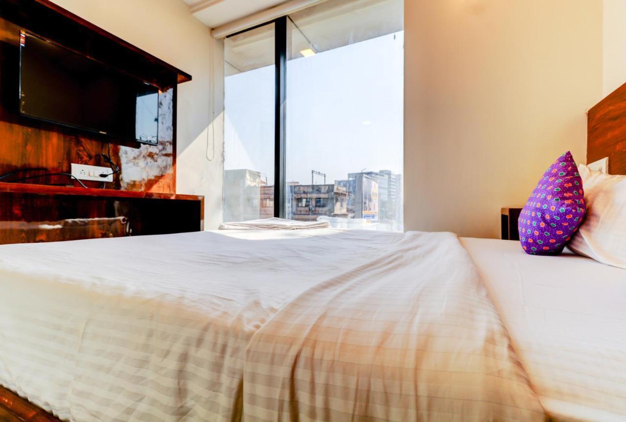 Hotel Prime Inn, Andheri West - Near Mumbai International Airport מראה חיצוני תמונה